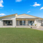 122A Esplanade, POINT VERNON, QLD 4655 AUS