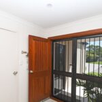 10/2 Barnstaple Street, TORQUAY, QLD 4655 AUS