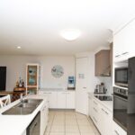 10/2 Barnstaple Street, TORQUAY, QLD 4655 AUS