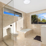 163 Esplanade, POINT VERNON, QLD 4655 AUS