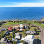 90 Esplanade, POINT VERNON, QLD 4655 AUS