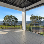 90 Esplanade, POINT VERNON, QLD 4655 AUS