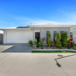 52/835 Boat Harbour Drive, URANGAN, QLD 4655 AUS