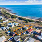 87 Esplanade, POINT VERNON, QLD 4655 AUS