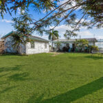 87 Esplanade, POINT VERNON, QLD 4655 AUS