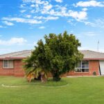 77 Exeter Street, TORQUAY, QLD 4655 AUS