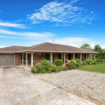 17 Hamilton Drive, CRAIGNISH, QLD 4655 AUS