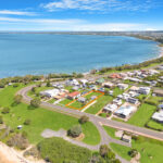 87 Esplanade, POINT VERNON, QLD 4655 AUS