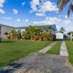 87 Esplanade, POINT VERNON, QLD 4655 AUS