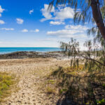 87 Esplanade, POINT VERNON, QLD 4655 AUS