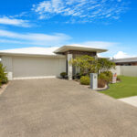 14 Leaward Boulevard, PIALBA, QLD 4655 AUS