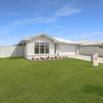12 Yaringa Avenue, PIALBA, QLD 4655 AUS
