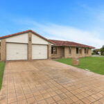 1 Kestrel Court, ELI WATERS, QLD 4655 AUS
