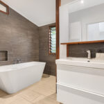 1 Cunningham Street, TORQUAY, QLD 4655 AUS