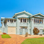 185 Esplanade, POINT VERNON, QLD 4655 AUS