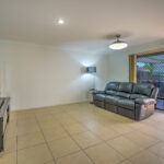 2/9 Isis Court, ELI WATERS, QLD 4655 AUS