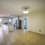2/9 Isis Court, ELI WATERS, QLD 4655 AUS