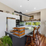 14 Mant Street, POINT VERNON, QLD 4655 AUS
