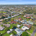 27 Vicki Parade, TORQUAY, QLD 4655 AUS