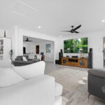 27 Vicki Parade, TORQUAY, QLD 4655 AUS