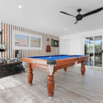27 Vicki Parade, TORQUAY, QLD 4655 AUS