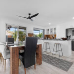 27 Vicki Parade, TORQUAY, QLD 4655 AUS