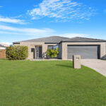 44 Lady Penrhyn Drive, ELI WATERS, QLD 4655 AUS