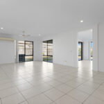 44 Lady Penrhyn Drive, ELI WATERS, QLD 4655 AUS