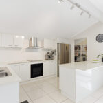 24 View Street, TORQUAY, QLD 4655 AUS
