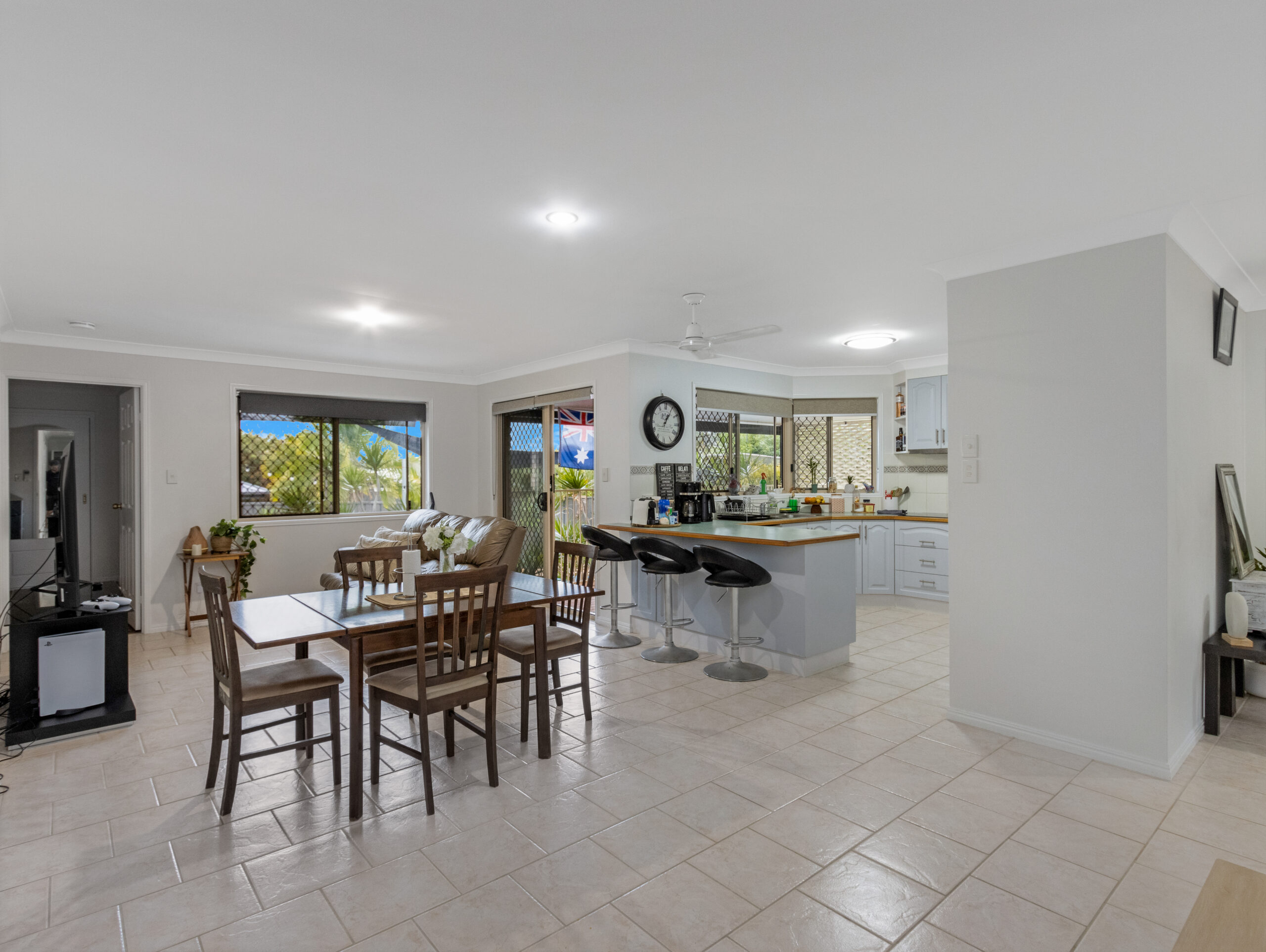 5 Pohlmann Court, SCARNESS, QLD 4655 AUS