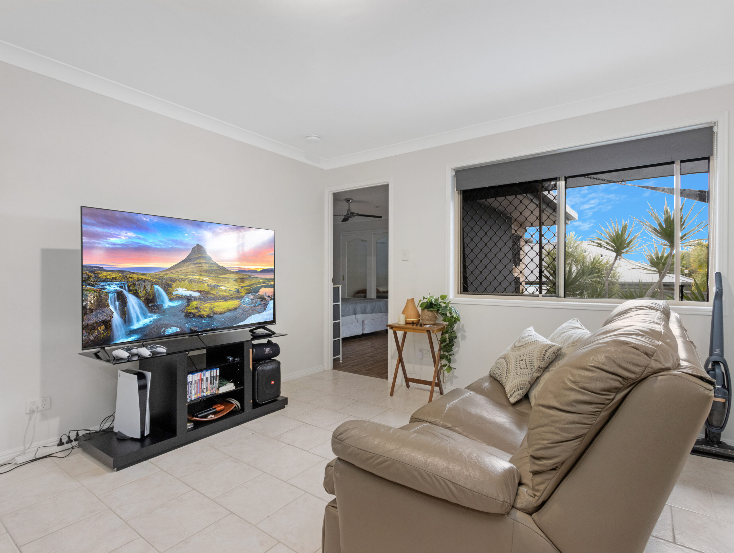 5 Pohlmann Court, SCARNESS, QLD 4655 AUS