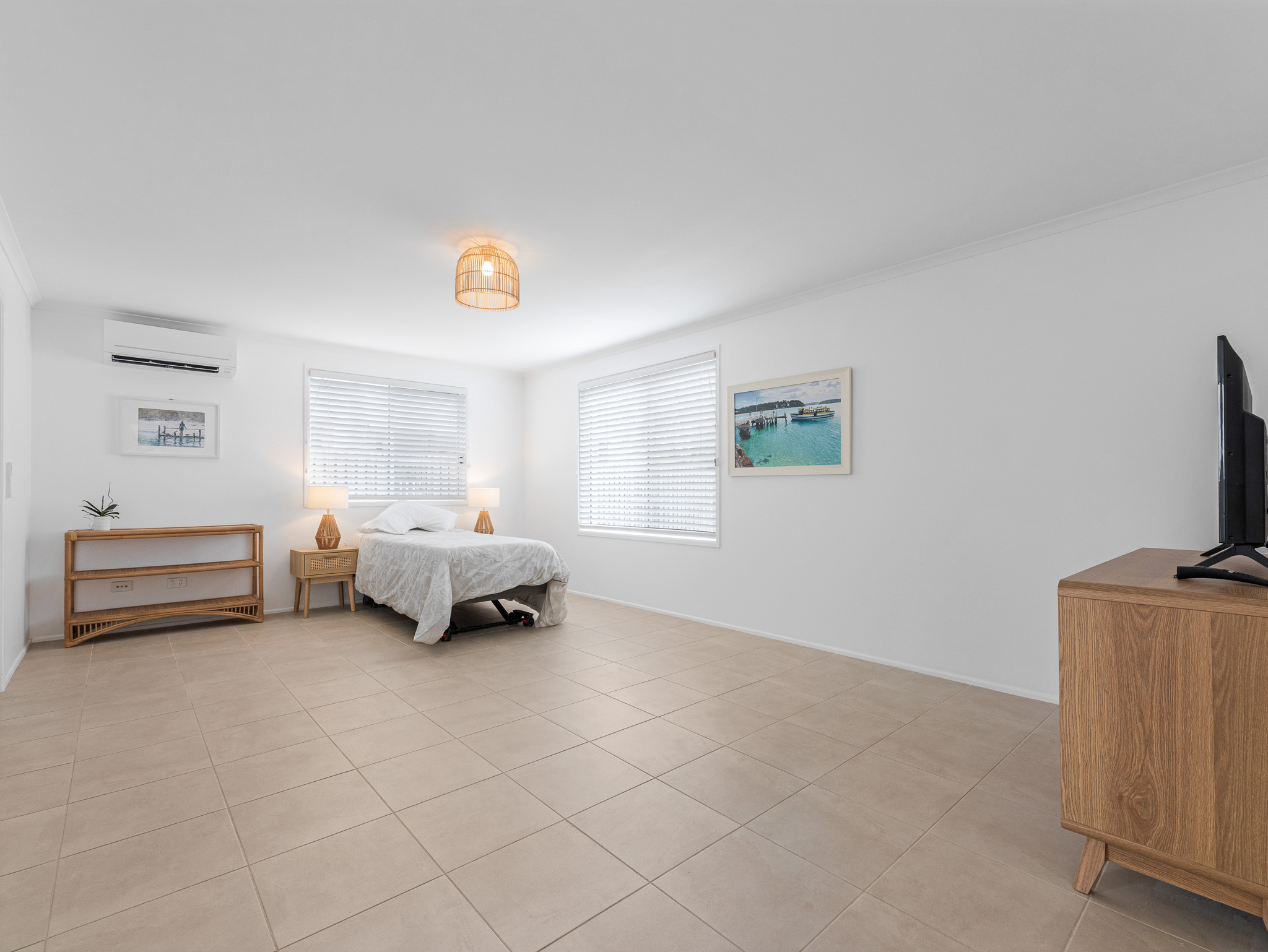 596 Esplanade, HERVEY BAY DC, QLD 4655 AUS