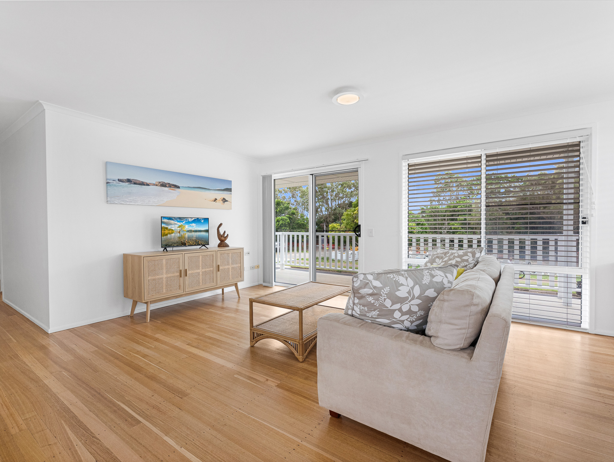 596 Esplanade, HERVEY BAY DC, QLD 4655 AUS