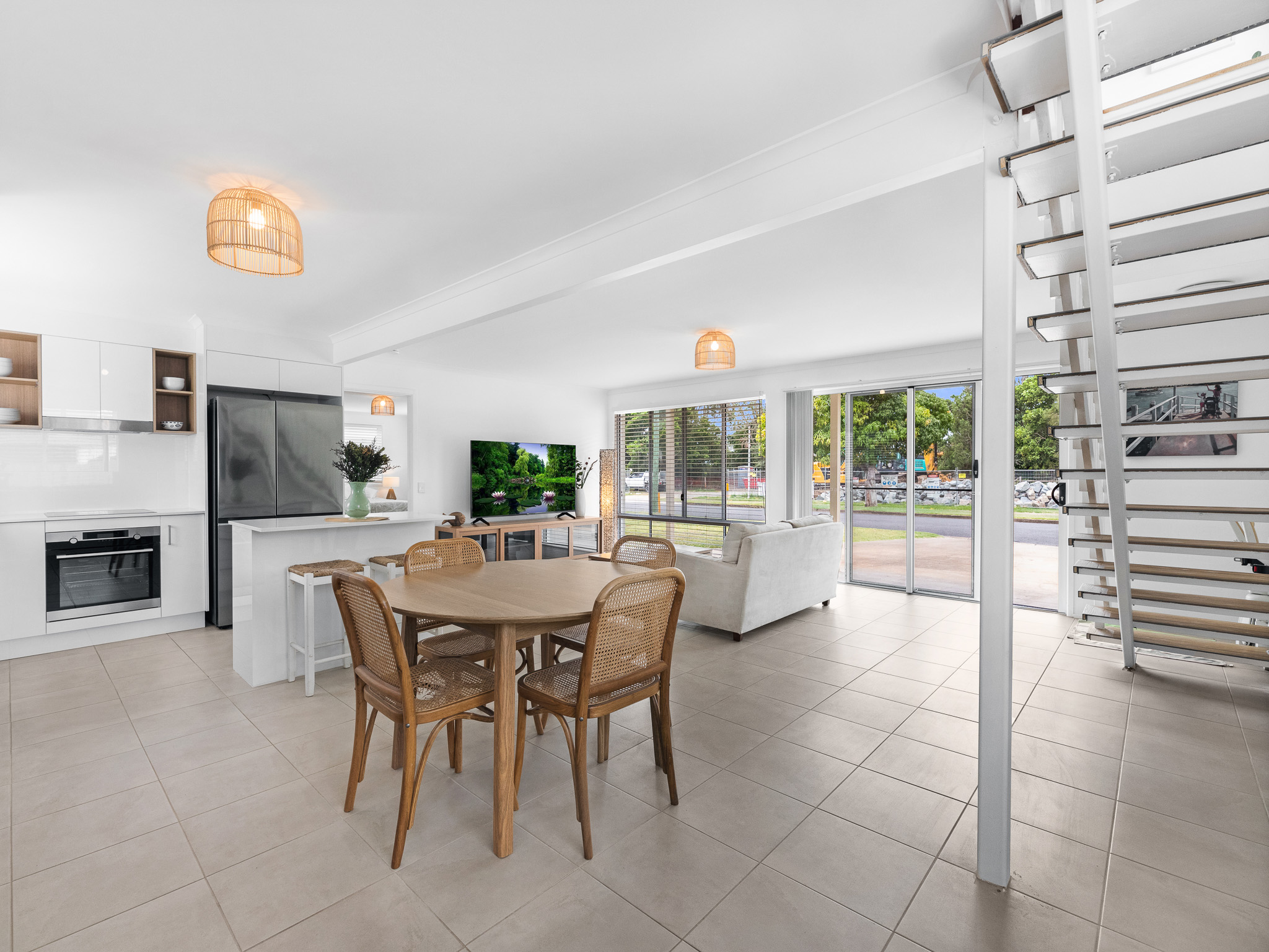 596 Esplanade, HERVEY BAY DC, QLD 4655 AUS
