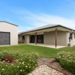 11 Sailaway Circuit, ELI WATERS, QLD 4655 AUS