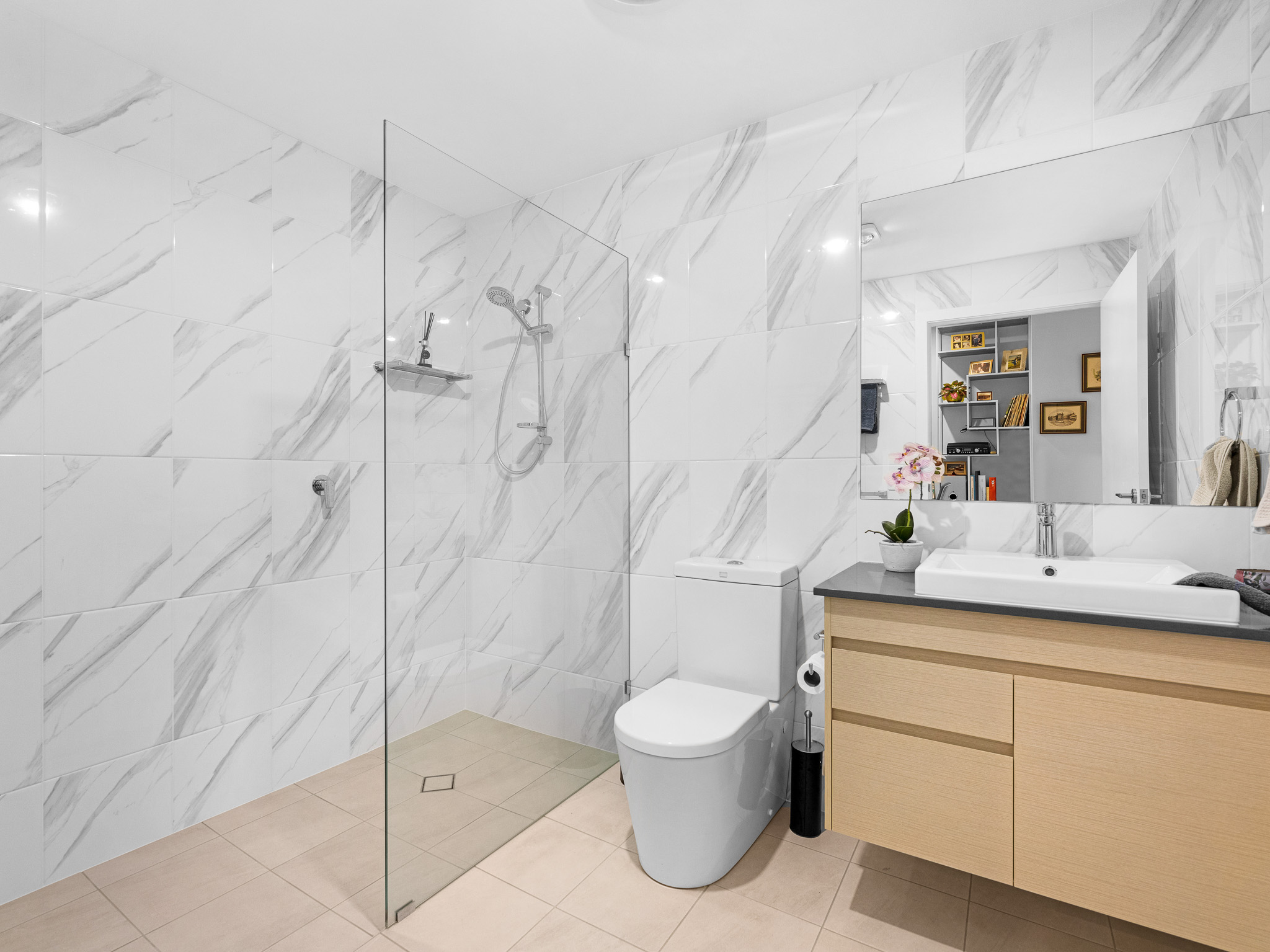 250/1 Latitude Blvde, NIKENBAH, QLD 4655 AUS