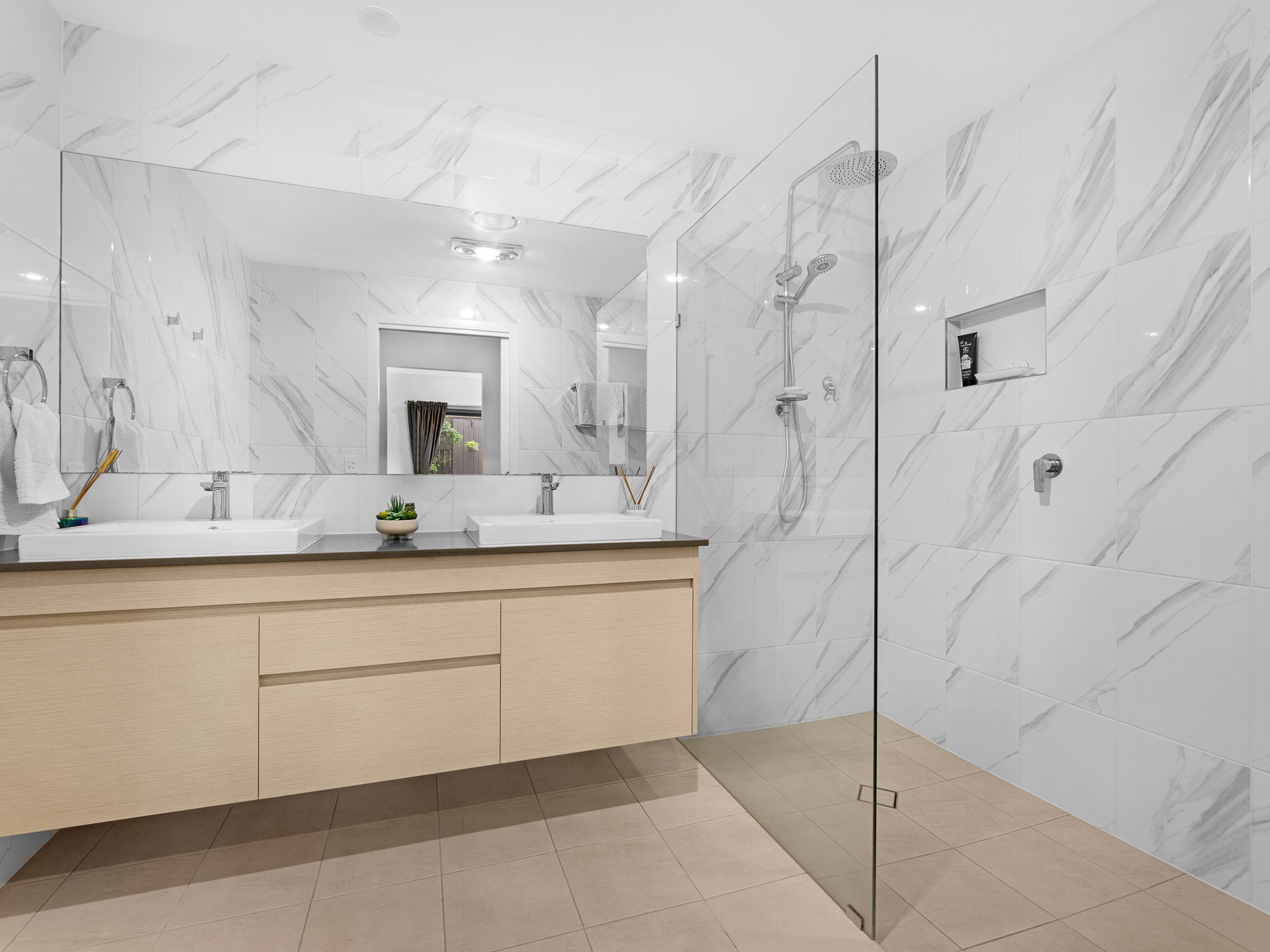 250/1 Latitude Blvde, NIKENBAH, QLD 4655 AUS