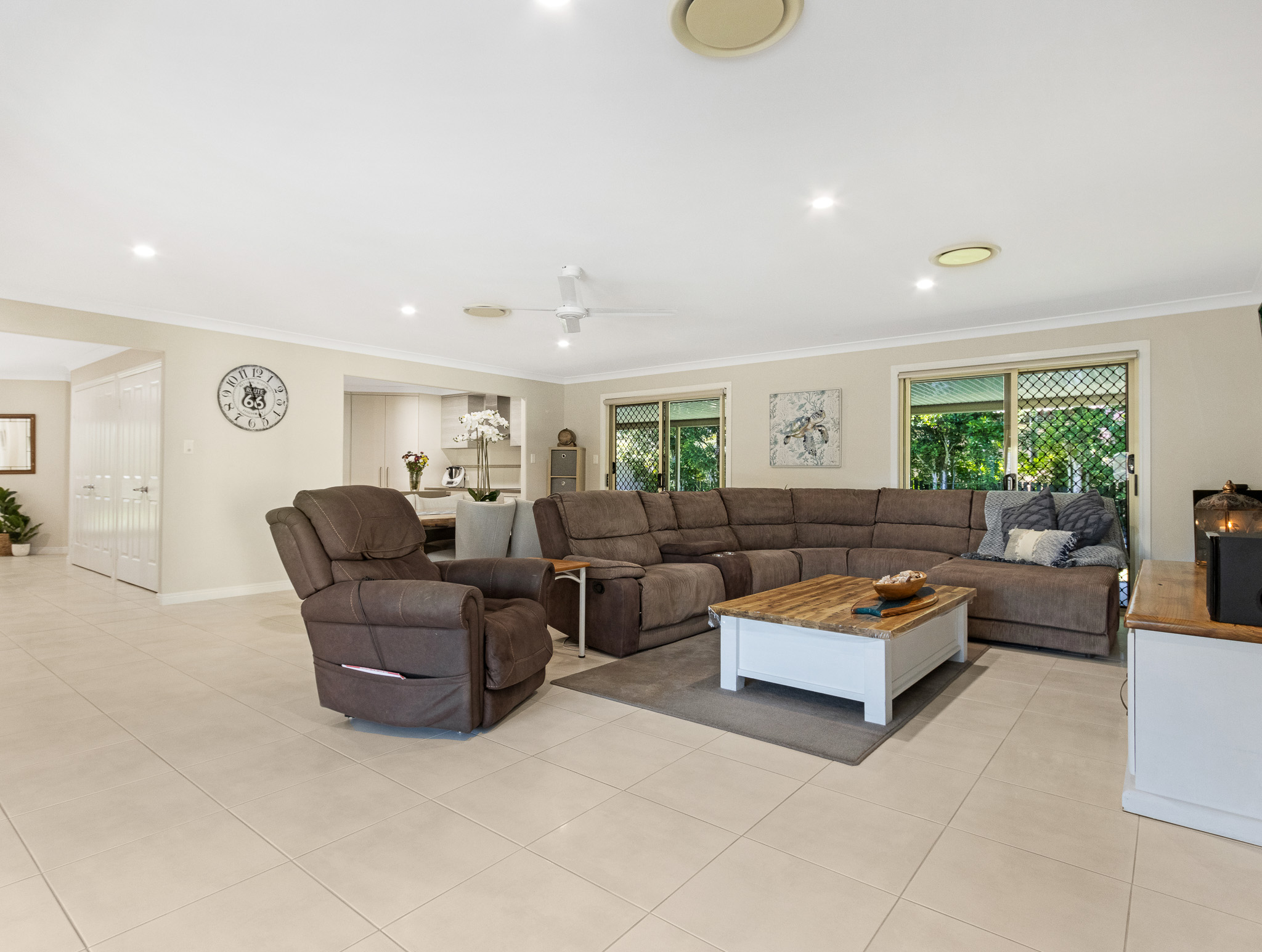 6 Rosewood Avenue, WONDUNNA, QLD 4655 AUS