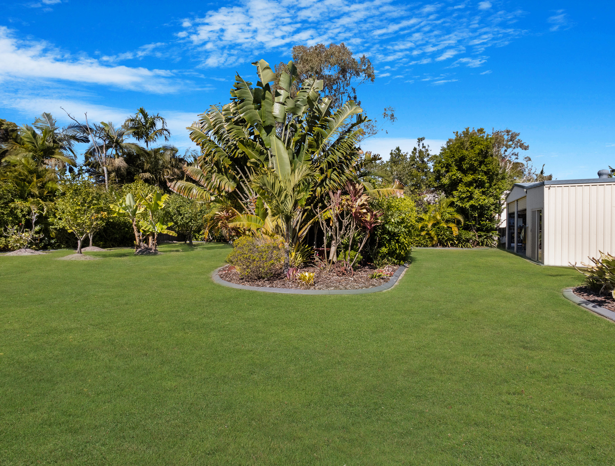 6 Rosewood Avenue, WONDUNNA, QLD 4655 AUS