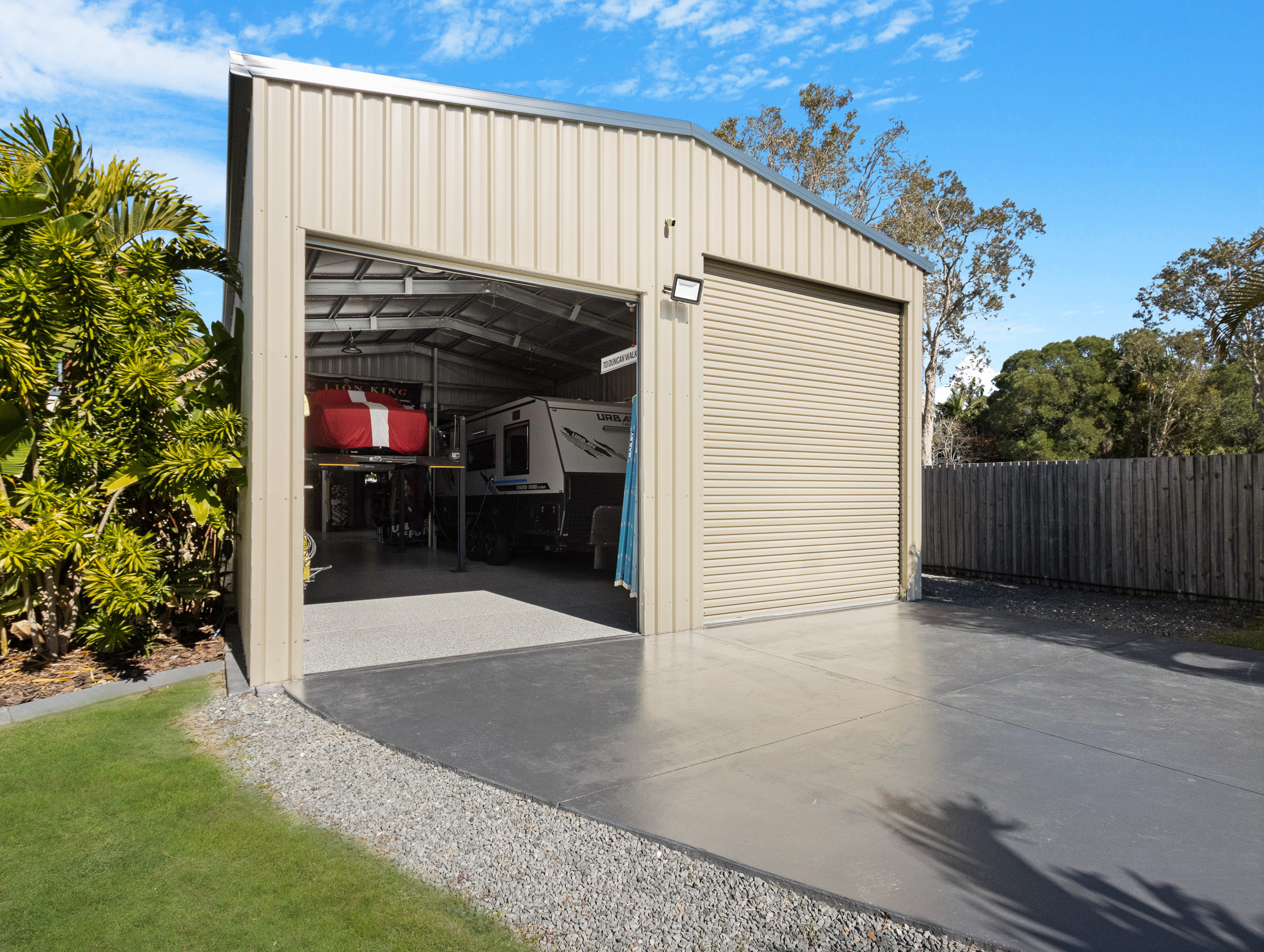6 Rosewood Avenue, WONDUNNA, QLD 4655 AUS