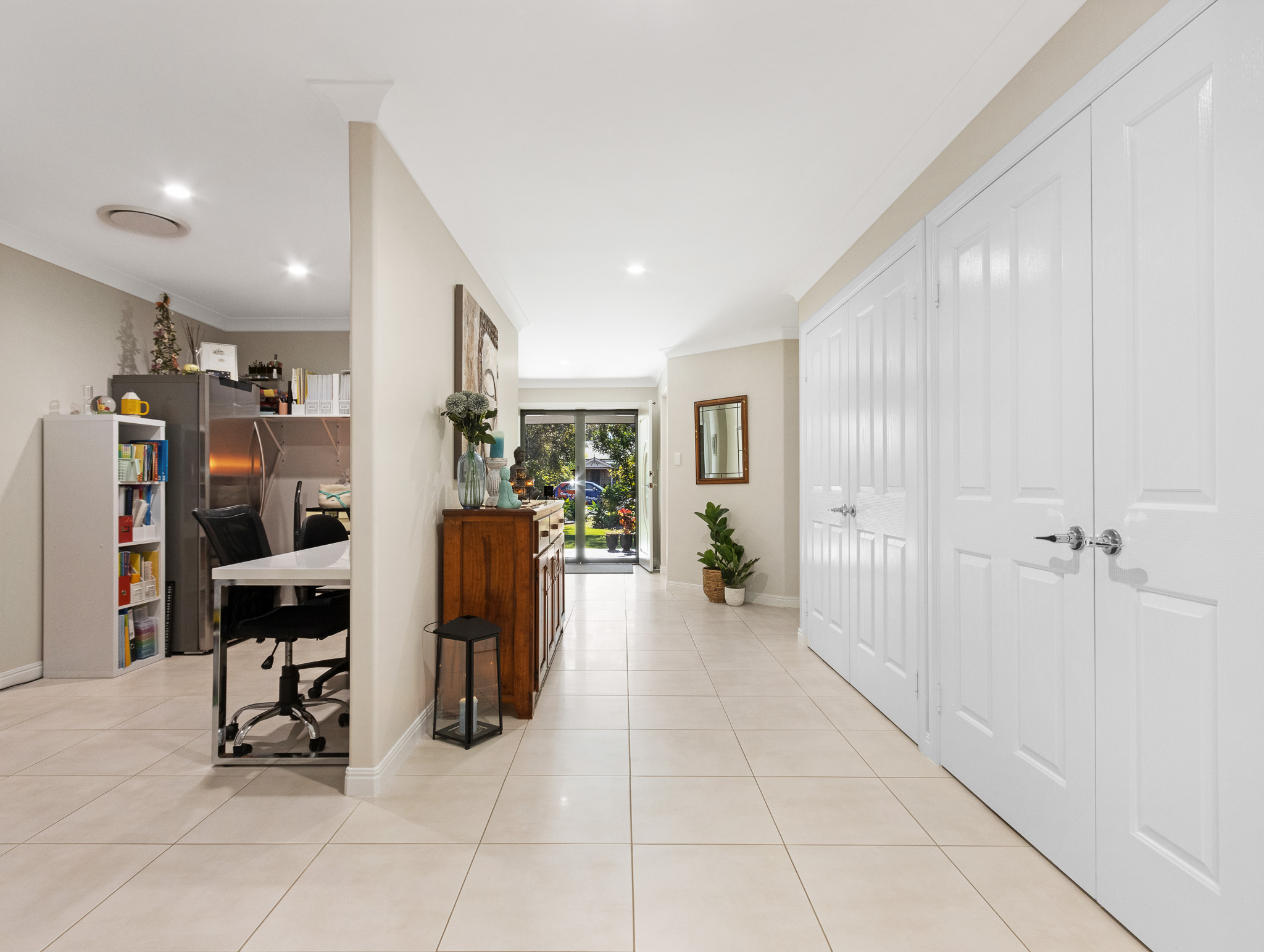 6 Rosewood Avenue, WONDUNNA, QLD 4655 AUS