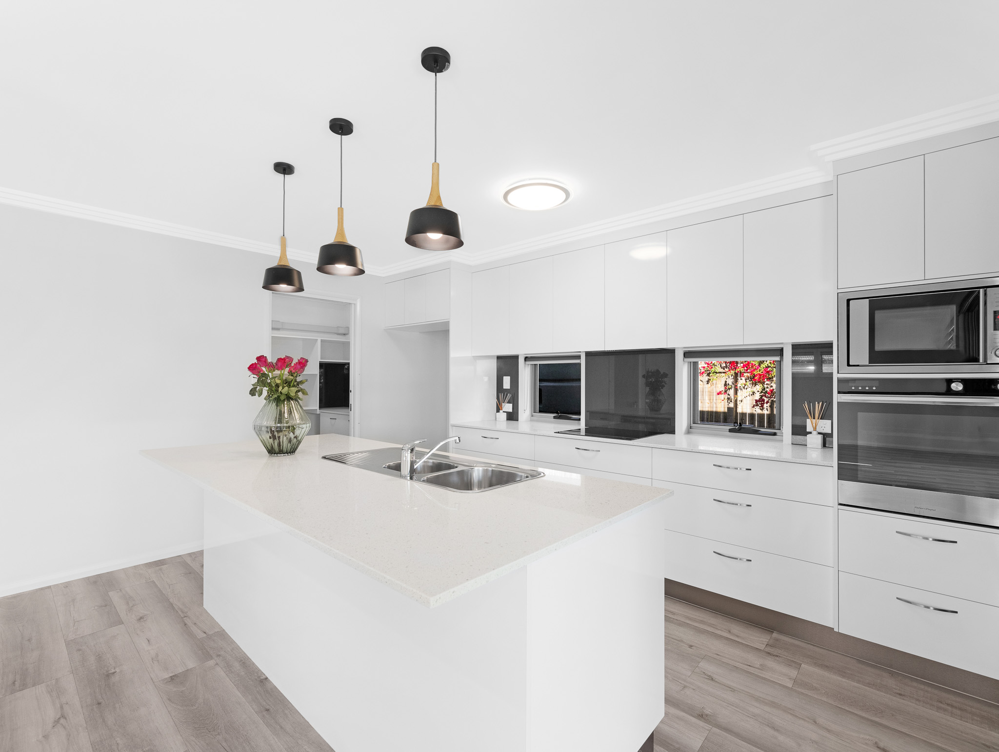 5 Eli Court, KAWUNGAN, QLD 4655 AUS