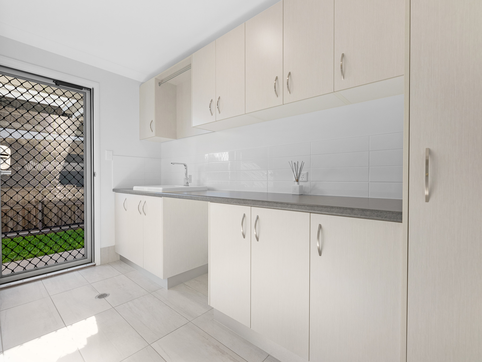 5 Eli Court, KAWUNGAN, QLD 4655 AUS