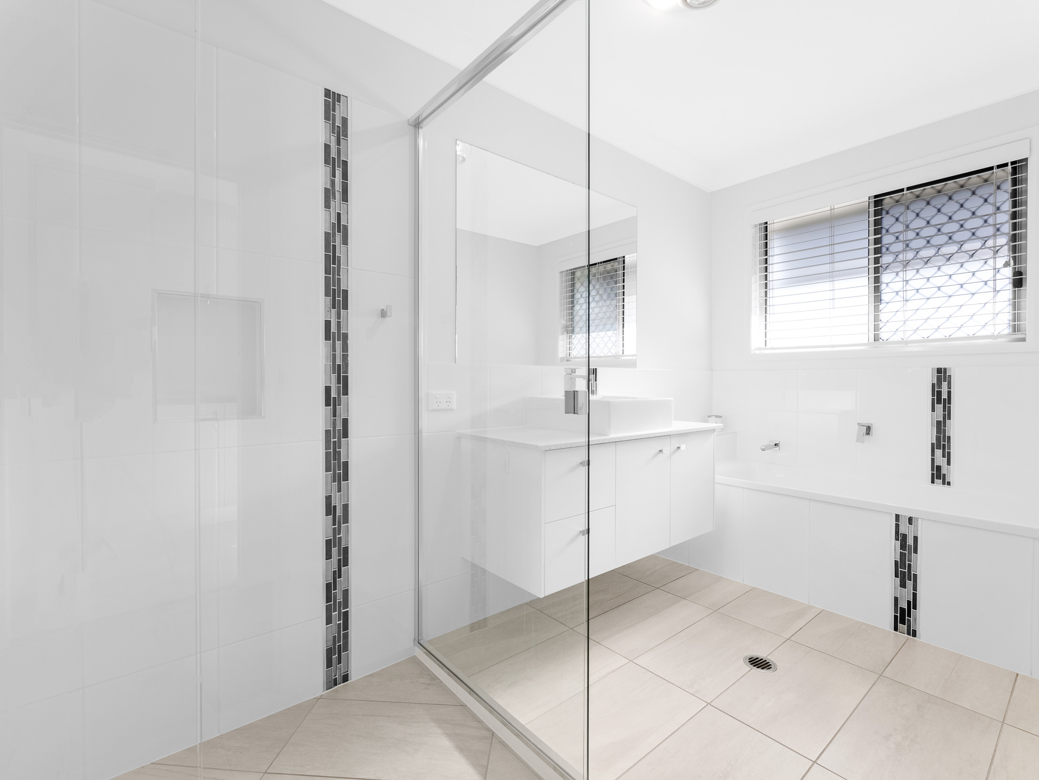 5 Eli Court, KAWUNGAN, QLD 4655 AUS