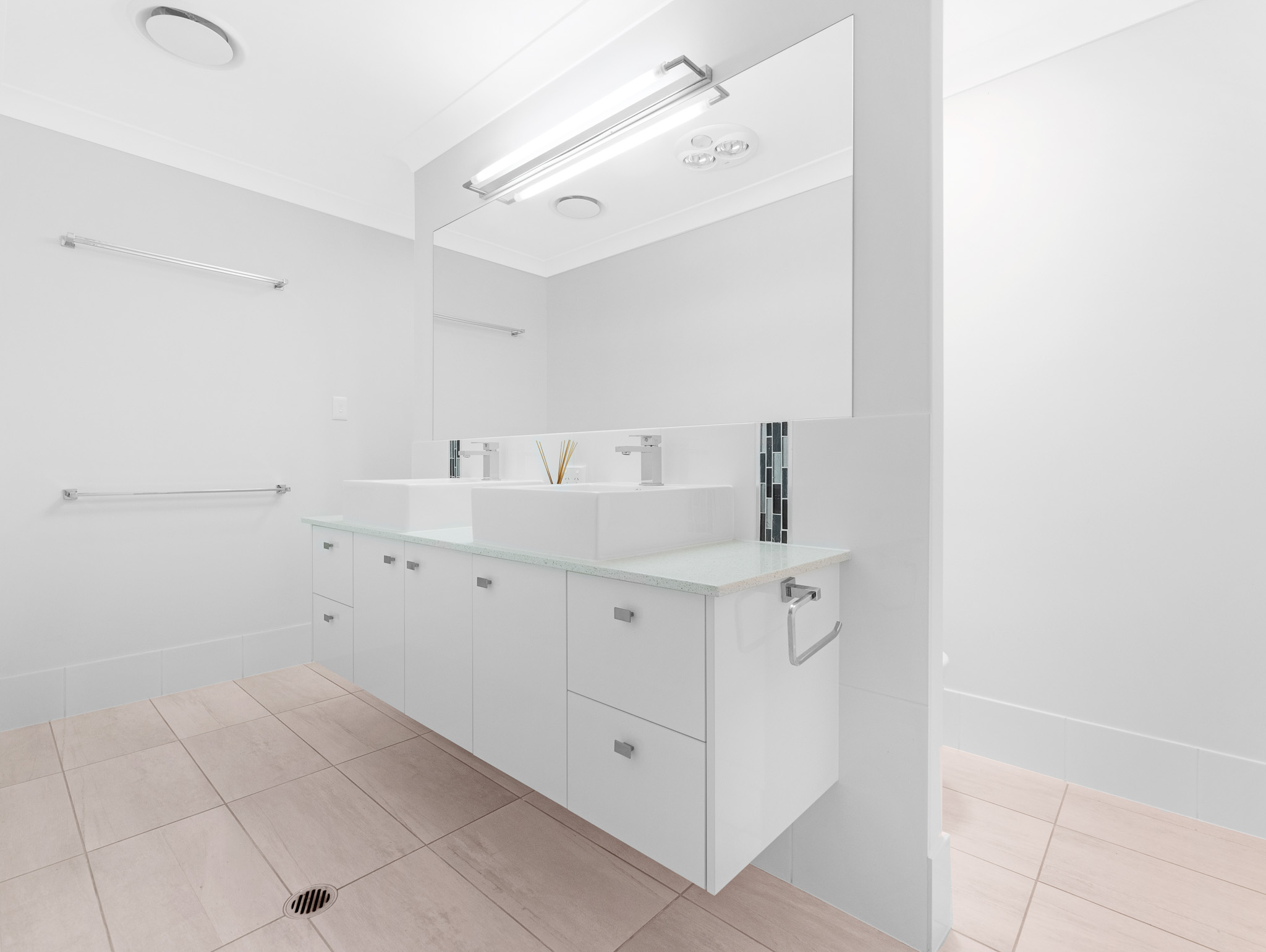 5 Eli Court, KAWUNGAN, QLD 4655 AUS