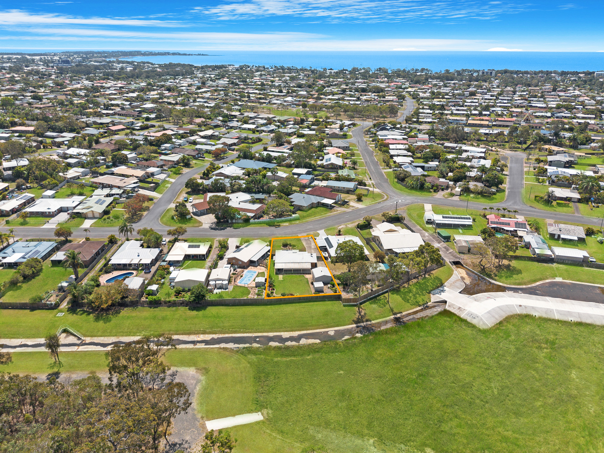 79 Honeysuckle Avenue, KAWUNGAN, QLD 4655 AUS