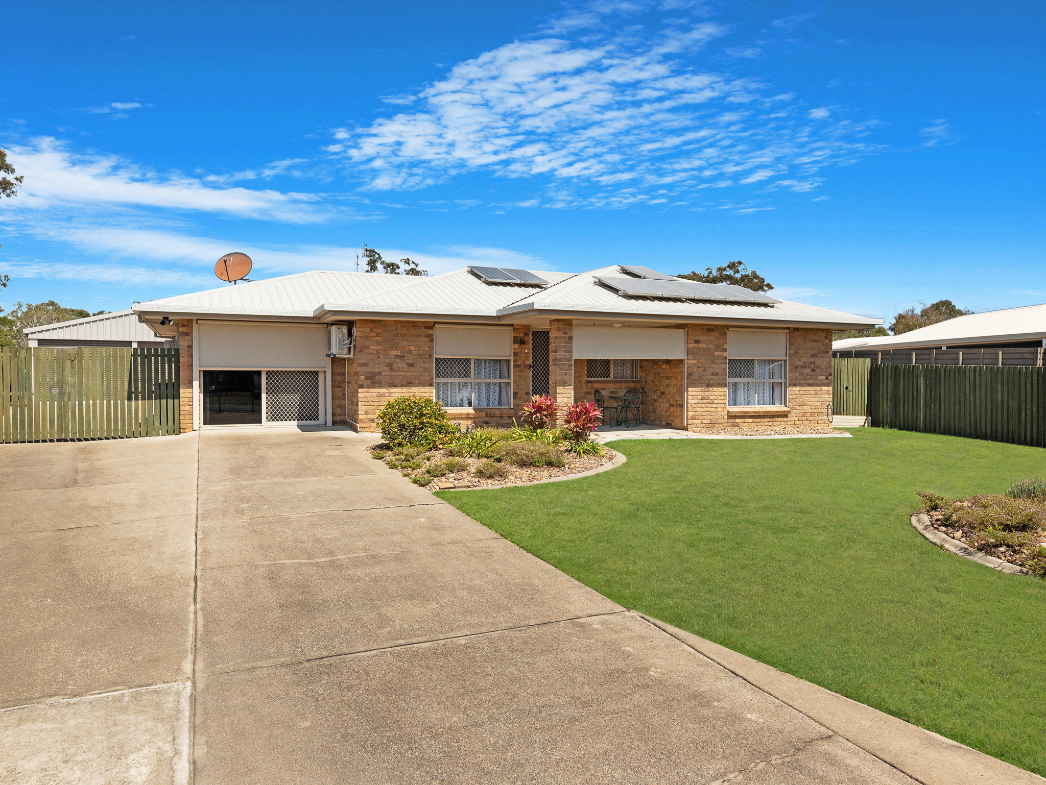 79 Honeysuckle Avenue, KAWUNGAN, QLD 4655 AUS