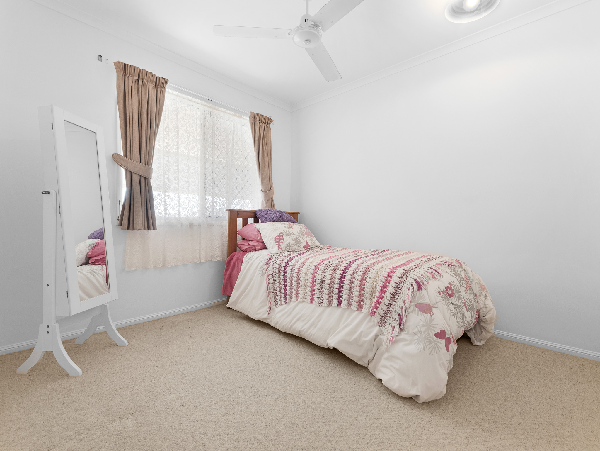 79 Honeysuckle Avenue, KAWUNGAN, QLD 4655 AUS