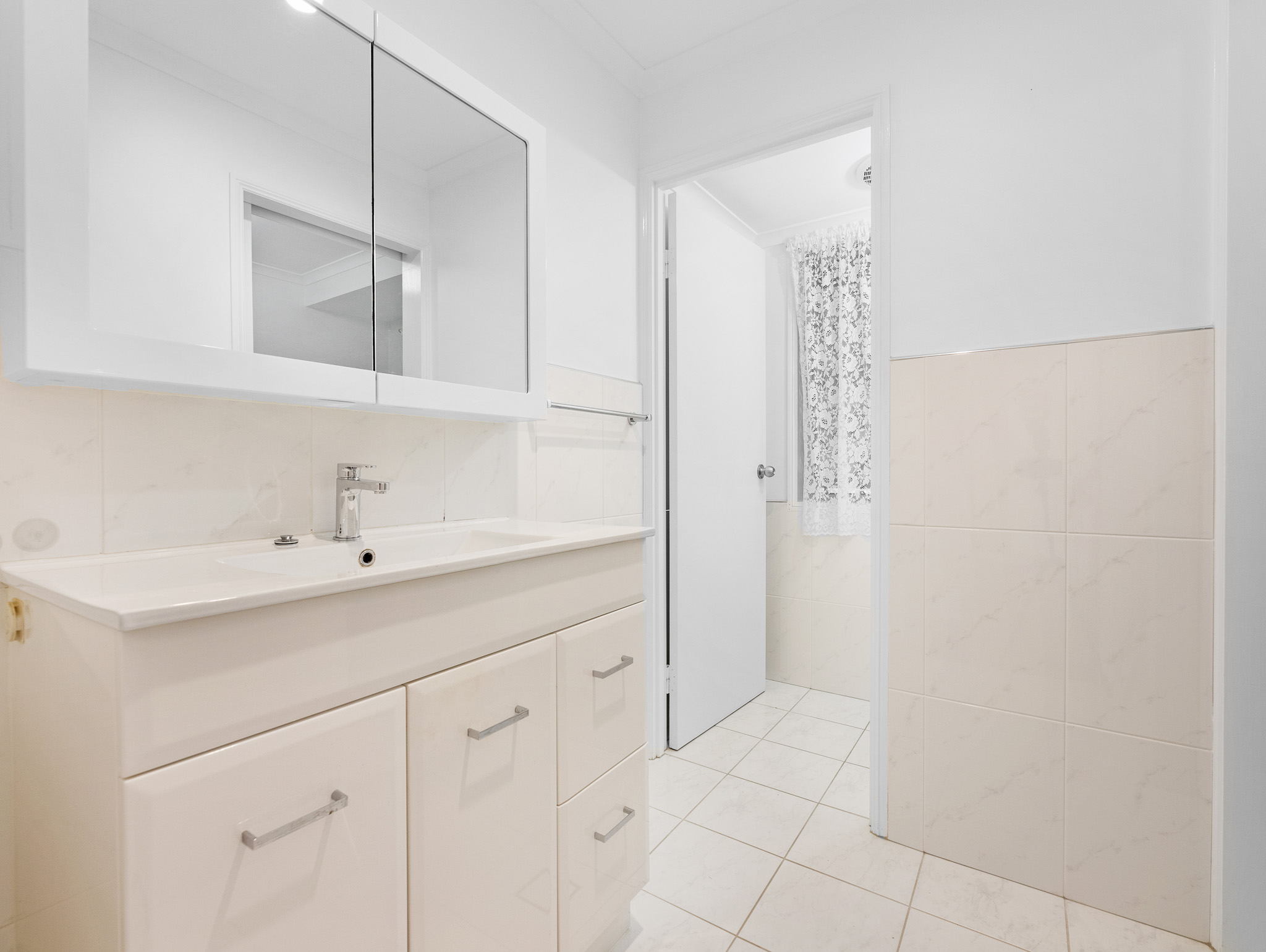 79 Honeysuckle Avenue, KAWUNGAN, QLD 4655 AUS