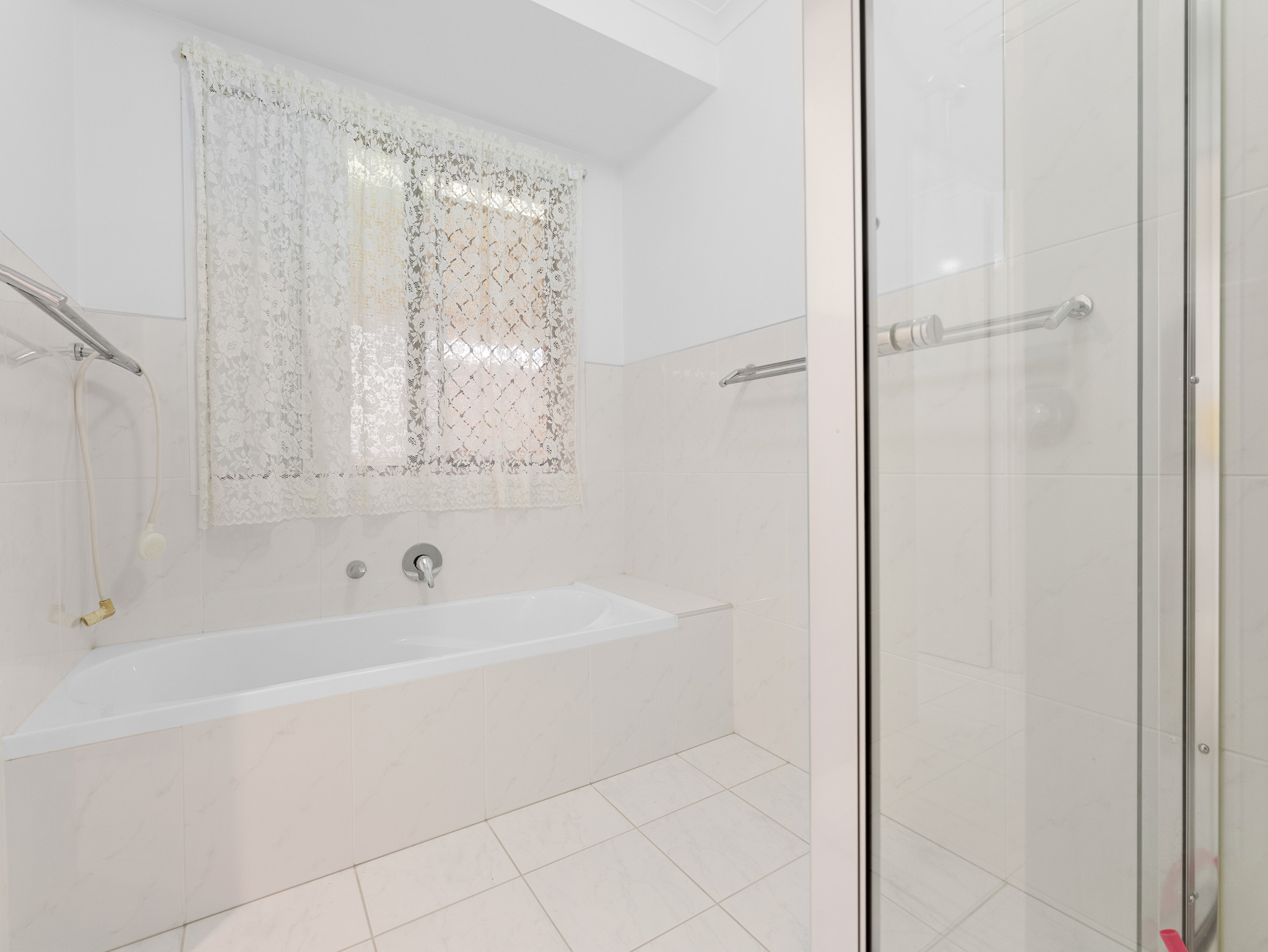 79 Honeysuckle Avenue, KAWUNGAN, QLD 4655 AUS